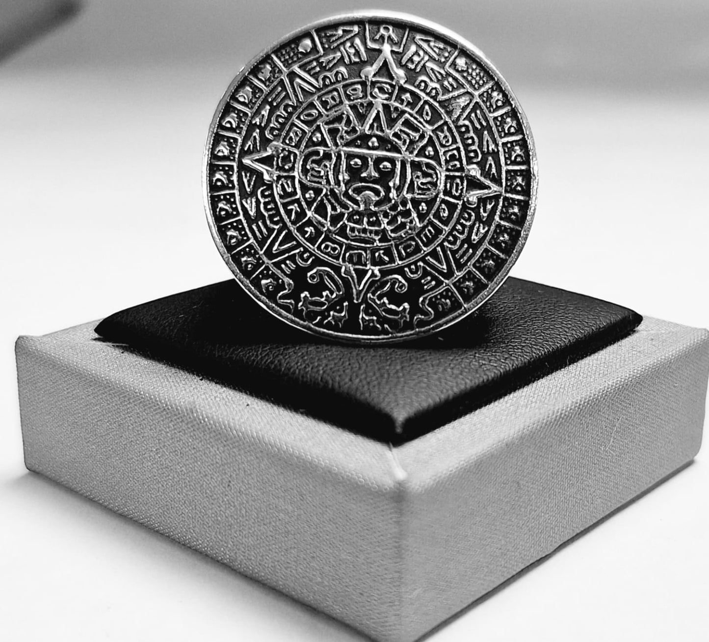 ANILLO CALENDARIO AZTECA EN PLATA LEY 925