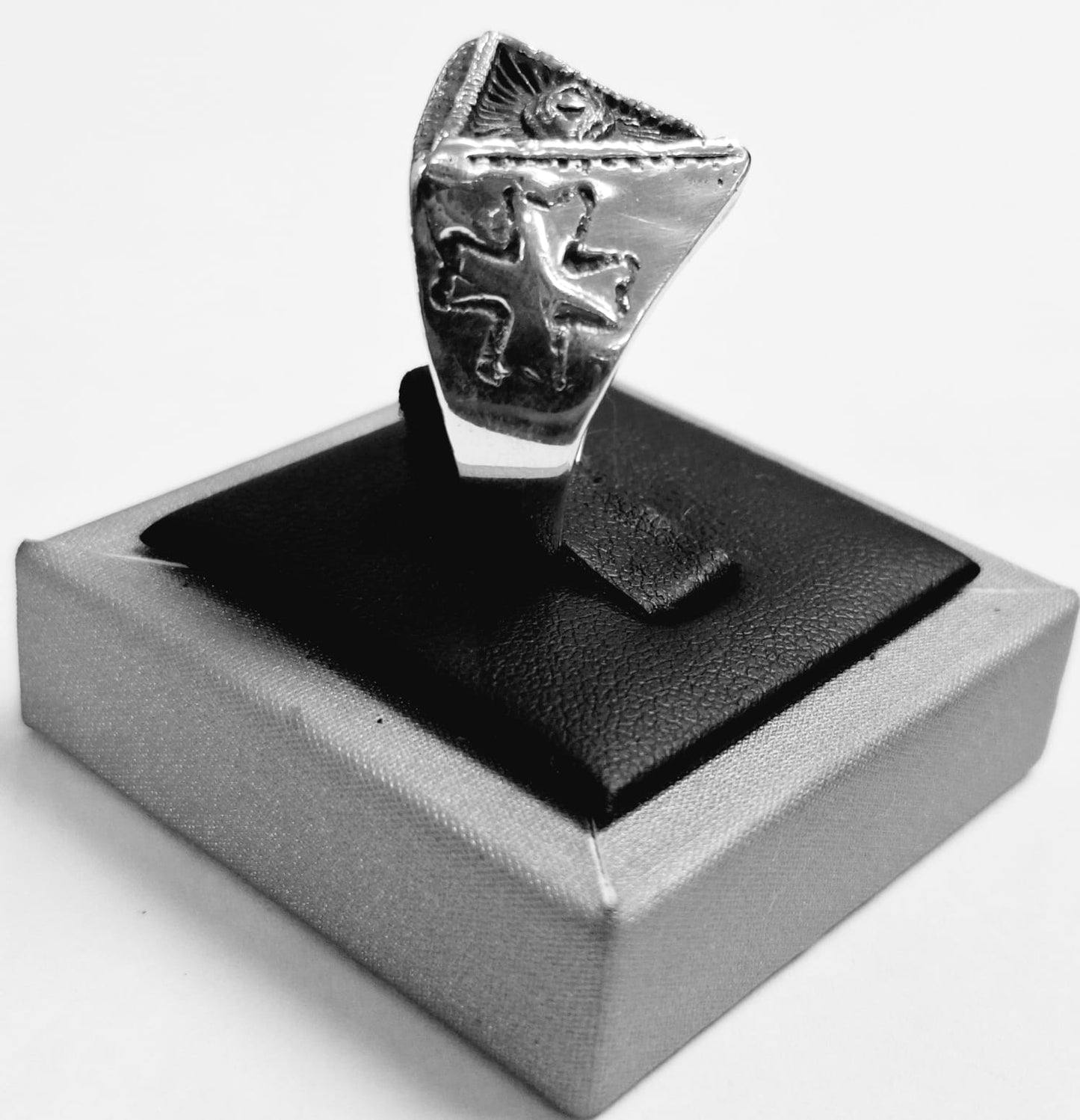 ANILLO OJO DE LA PROVIDENCIA EN PLATA 925