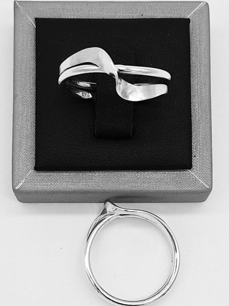 ANILLO PLATA LEY 925 .
