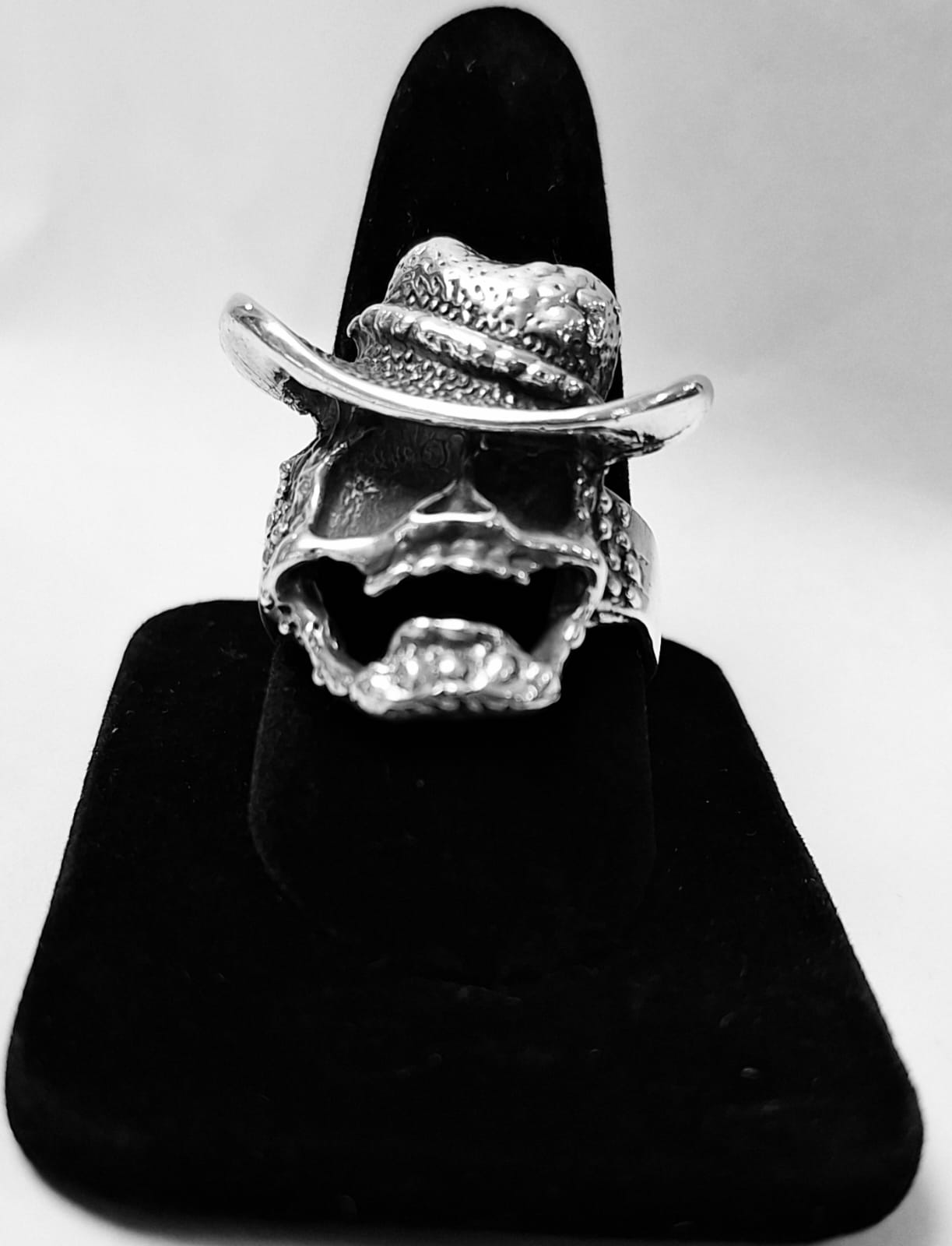 ANILLO CALAVERA VAQUERO EN PLATA LEY 925