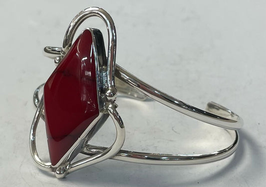 Brazalete con Coral en Plata Ley 925, vista frontal