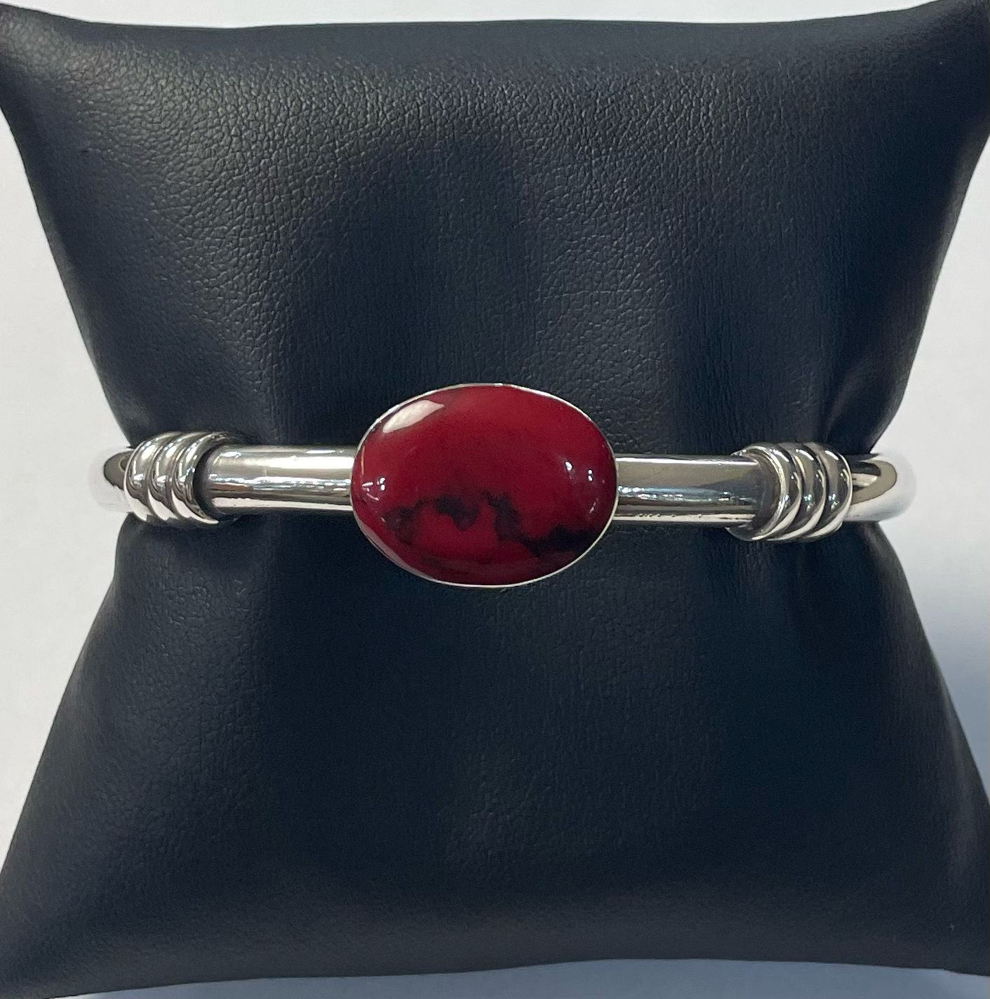 BRAZALETE CON CORAL EN PLATA LEY 925