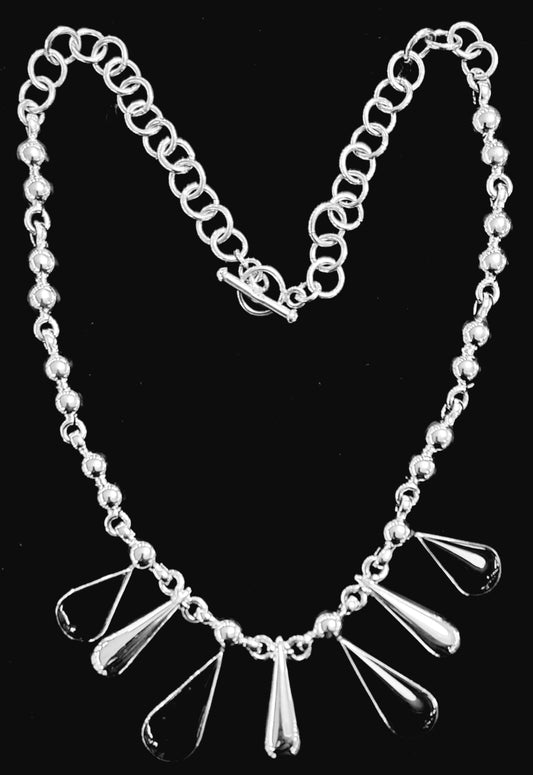 COLLAR CON INCRUSTACIÓN DE OBSIDIANA EN PLATA LEY 925