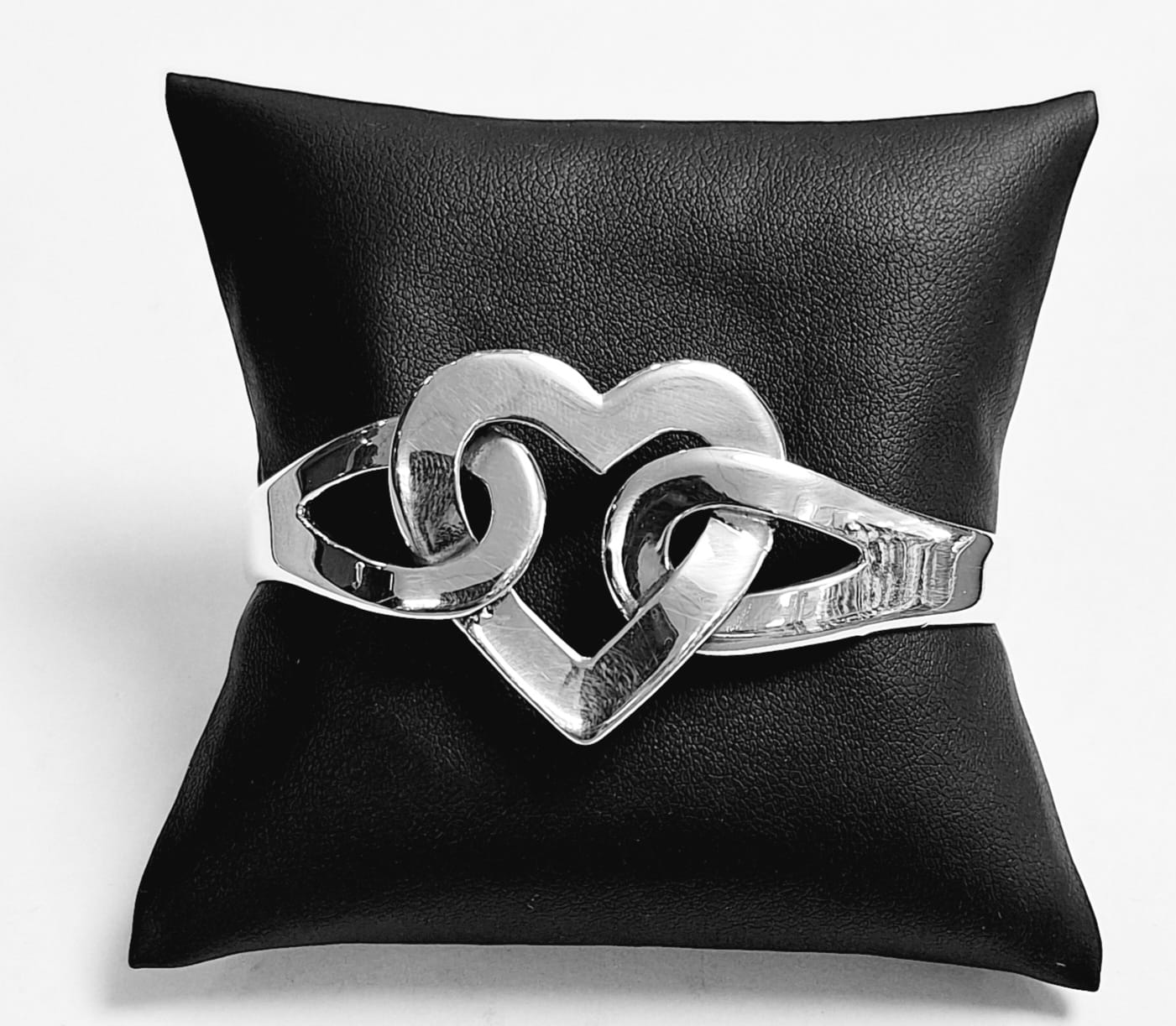 BRAZALETE EN PLATA 950
