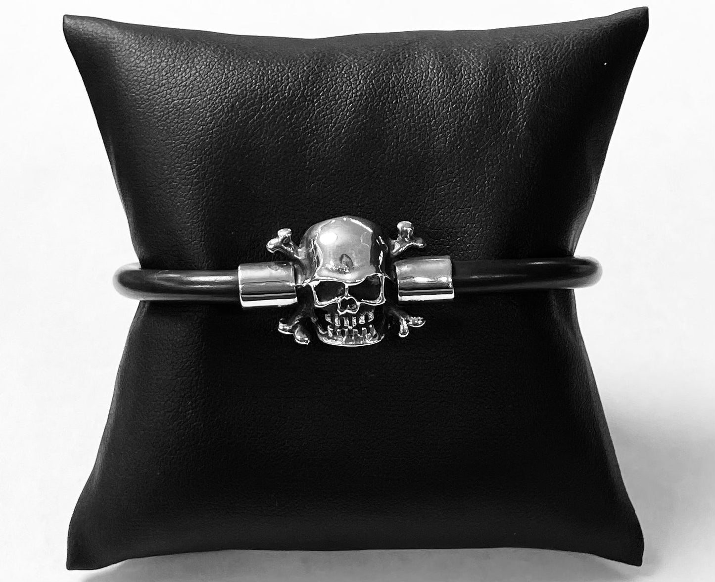 BRAZALETE EN PLATA LEY 925 CRANEO EN PLATA LEY 925