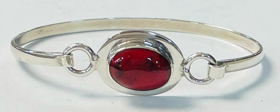 BRAZALETE CON CORAL EN PLATA LEY 925