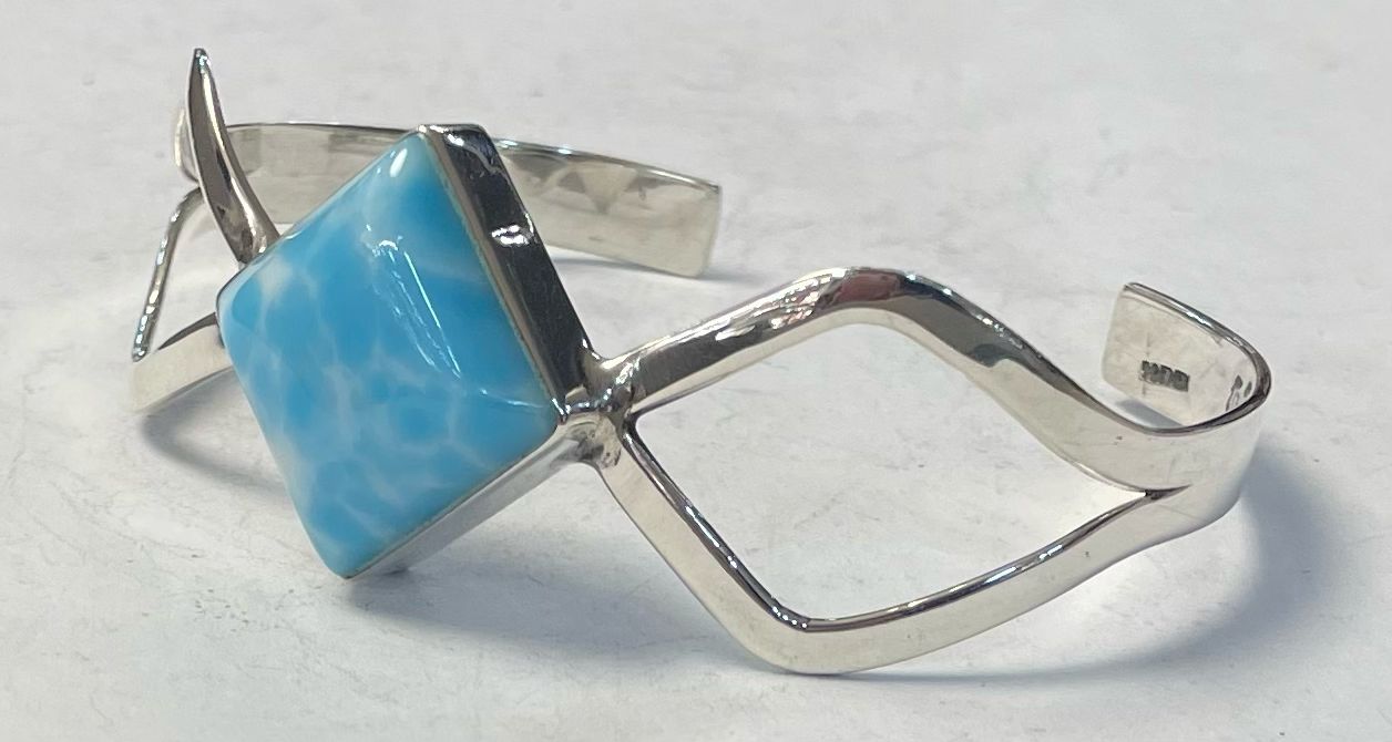 BRAZALETE CON LARI MAR EN PLATA LEY 925