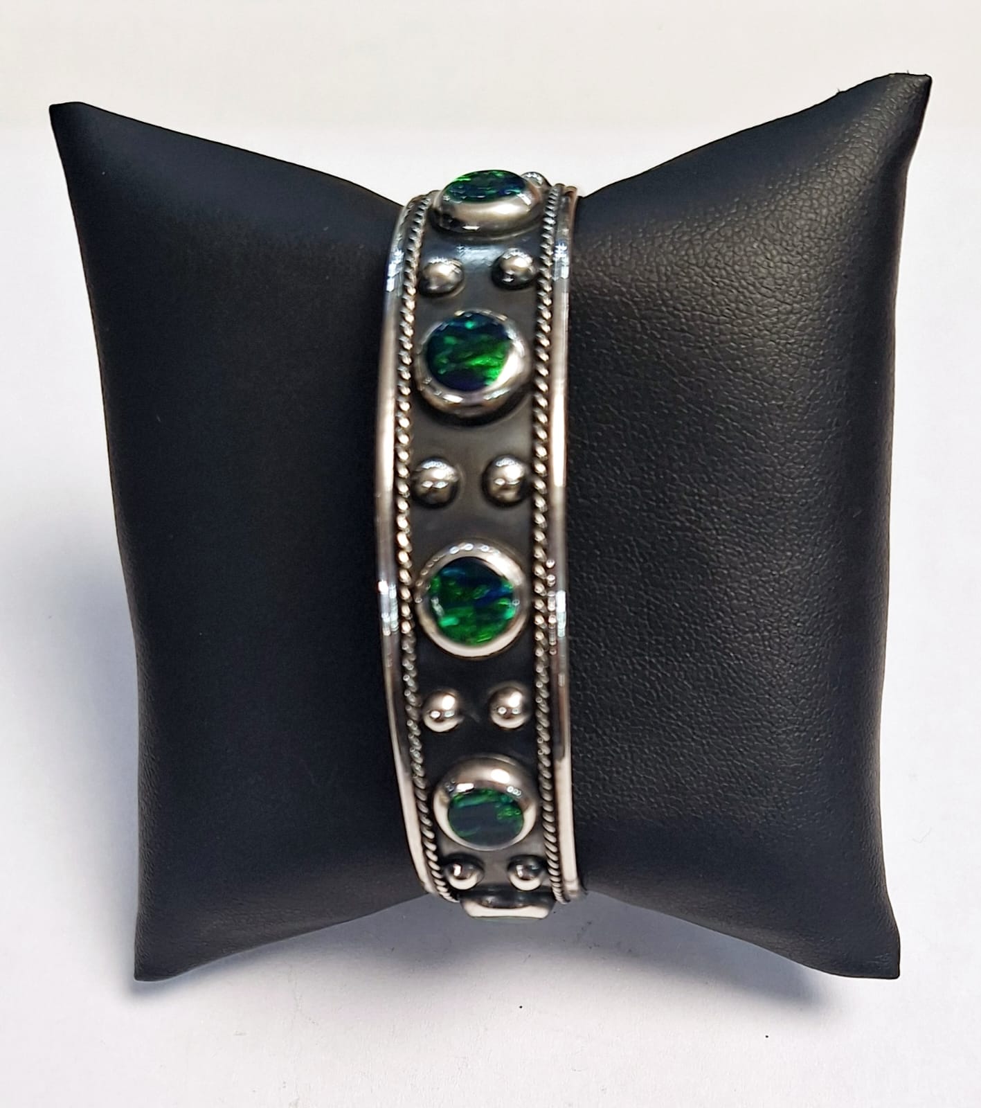 BRAZALETE CON OPALO EN PLATA LEY 925