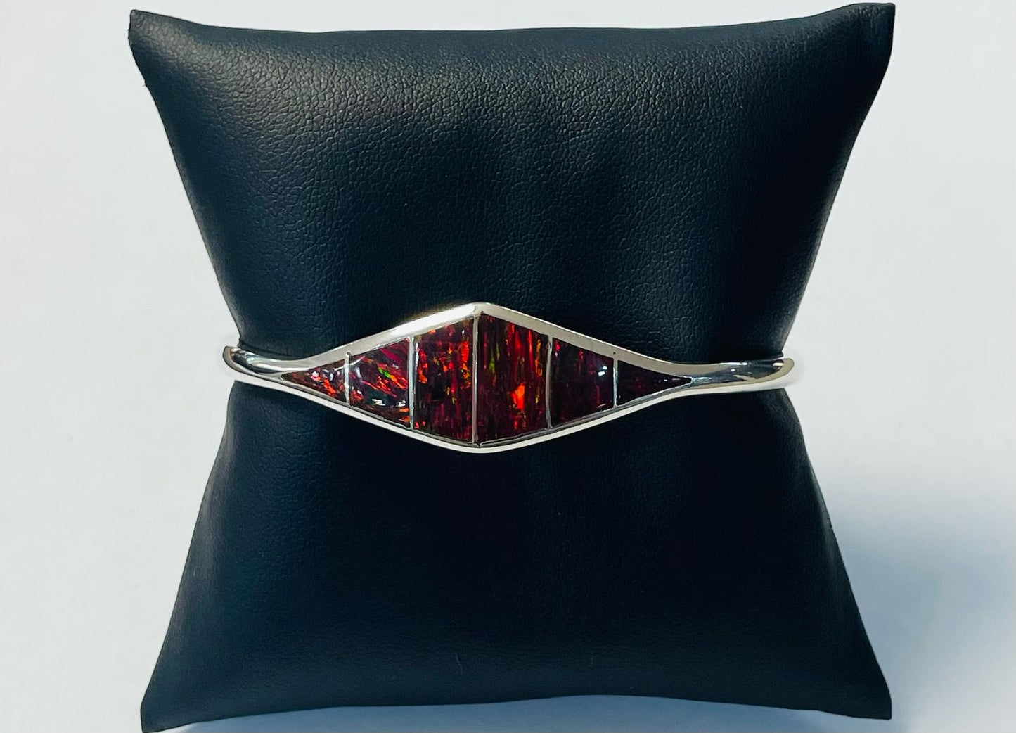 BRAZALETE CON OPALO EN PLATA LEY 925