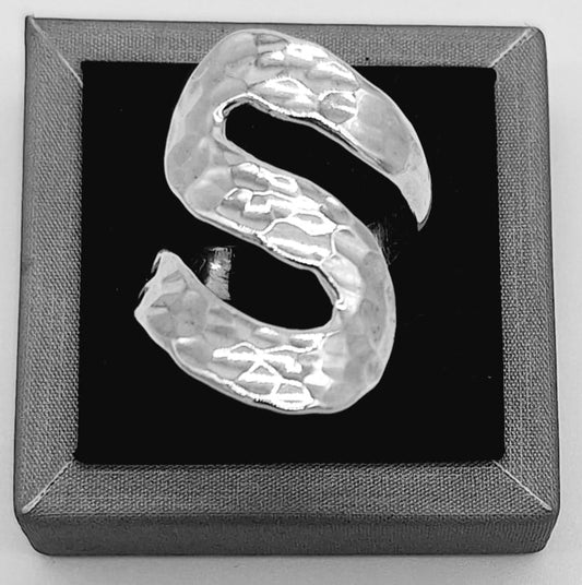 ANILLO MARTILLADO  PLATA LEY 925