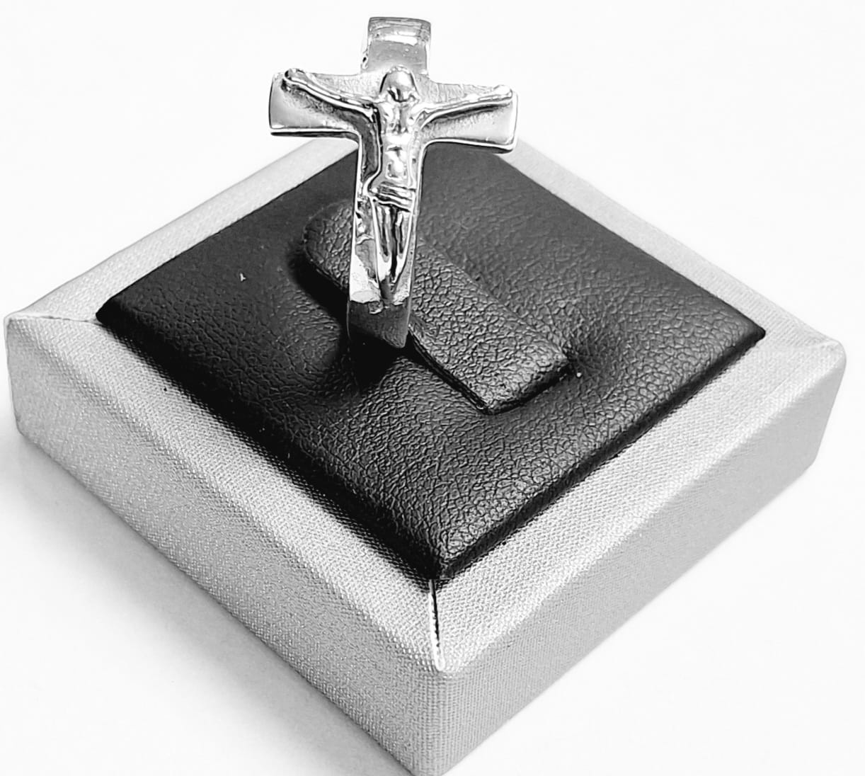 ANILLO CRUZ EN PLATA LEY 925