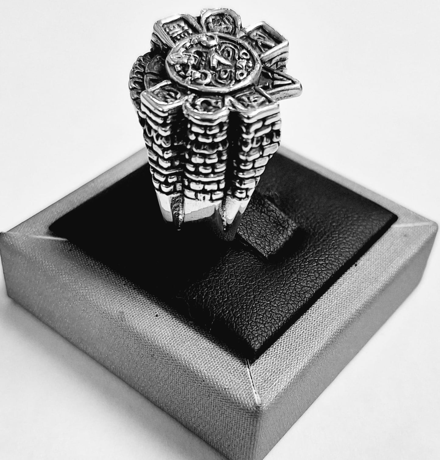 ANILO SOL AZTECA EN PLATA LEY 925