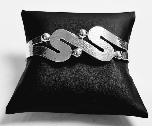 BRAZALETE MARTILLADO EN PLATA LEY 950