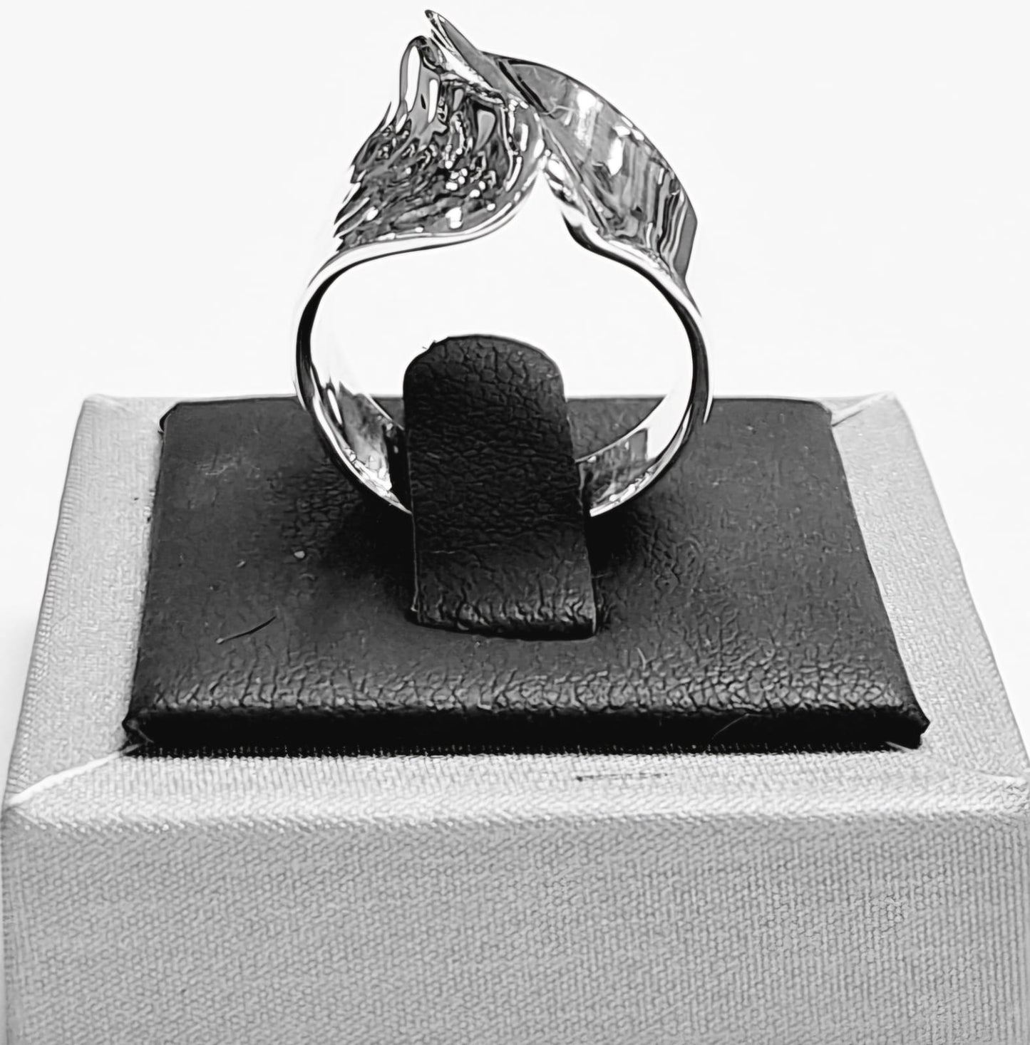 ANILLO EN PLATA LEY 925