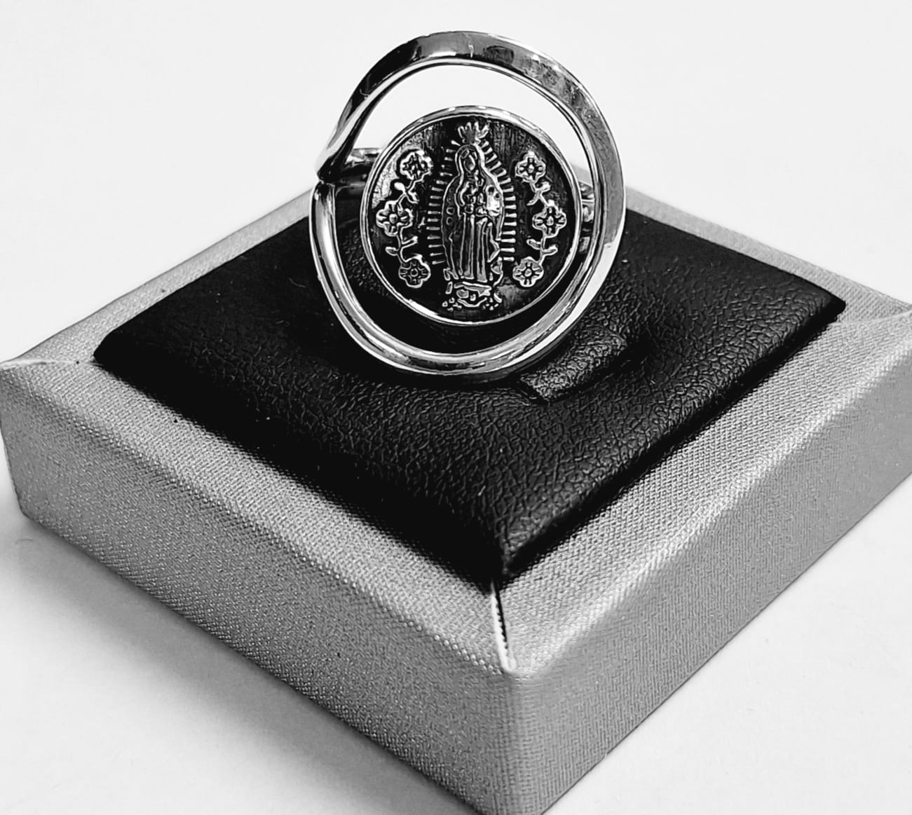 ANILLO VIRGEN EN PLATA  LEY 925