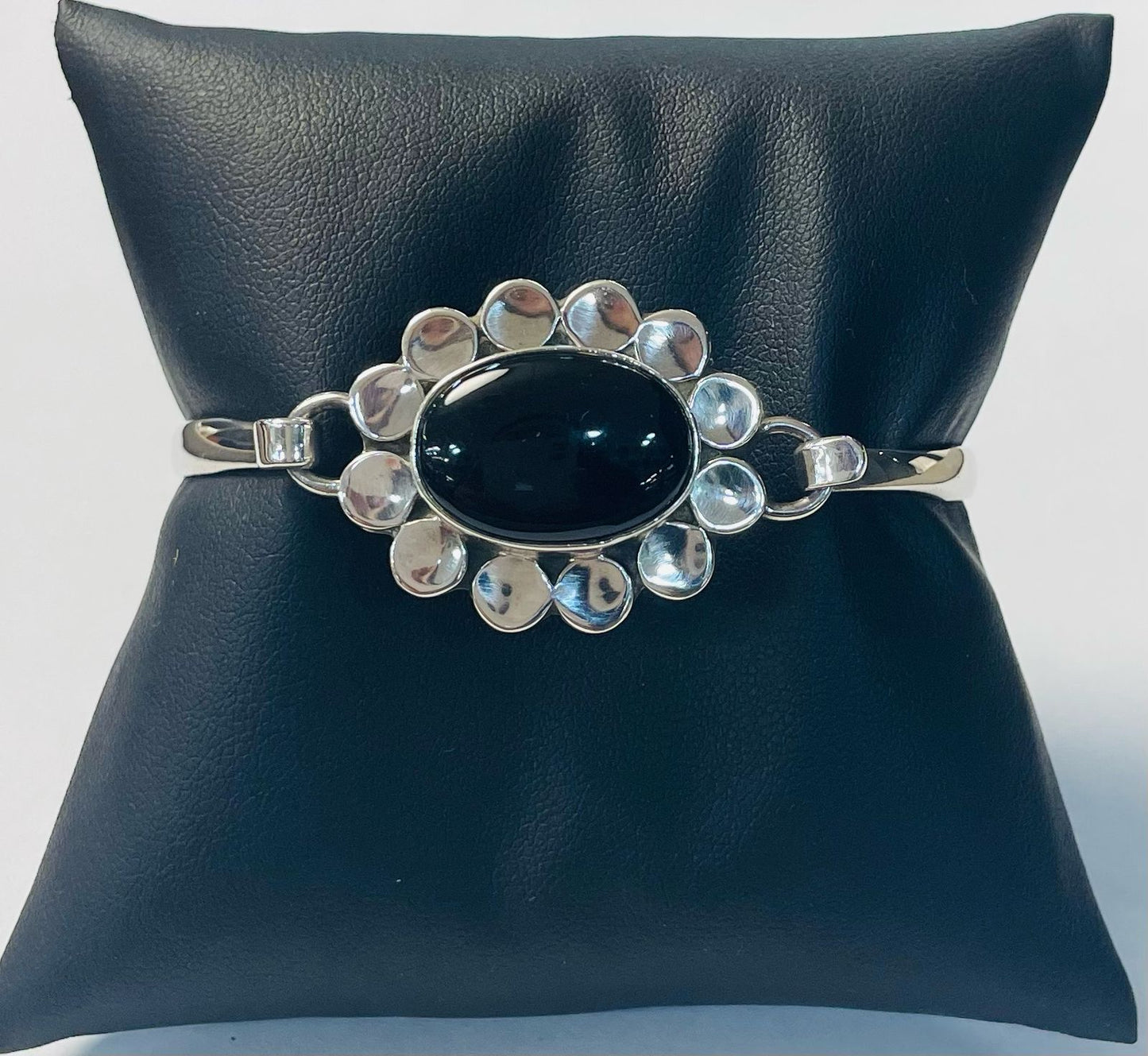 BRAZALETE CON PIEDRA EN OBSIDIANA EN PLATA LEY 925