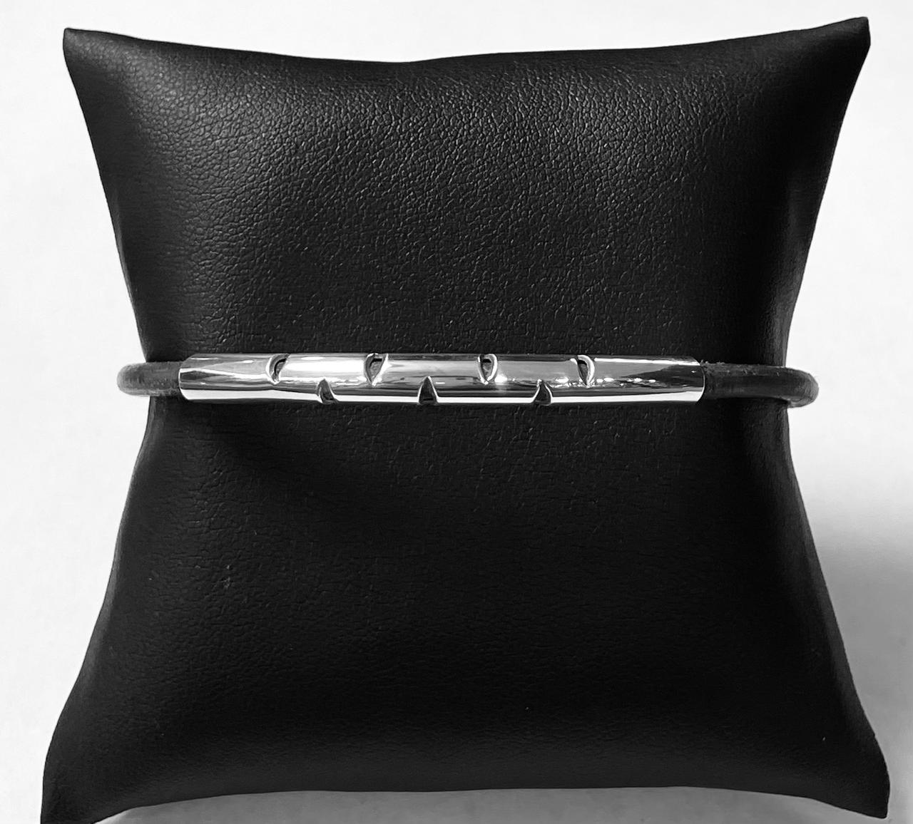 BRAZALETE EN PLATA LEY 925 CON CAUCHO