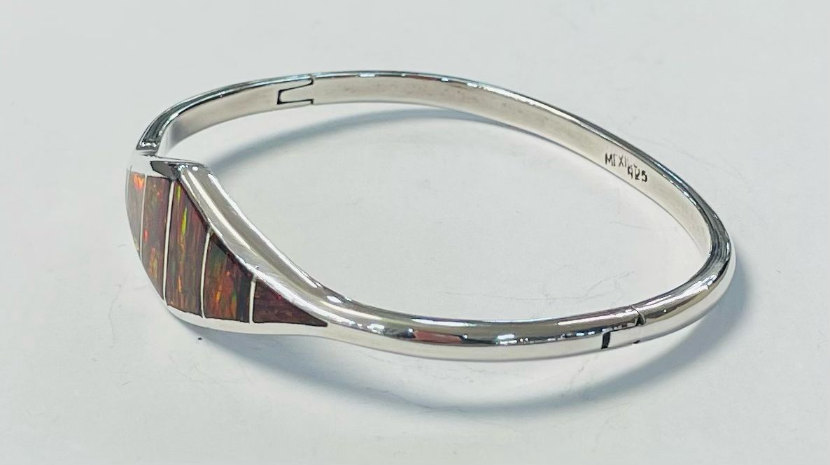 BRAZALETE CON OPALO EN PLATA LEY 925