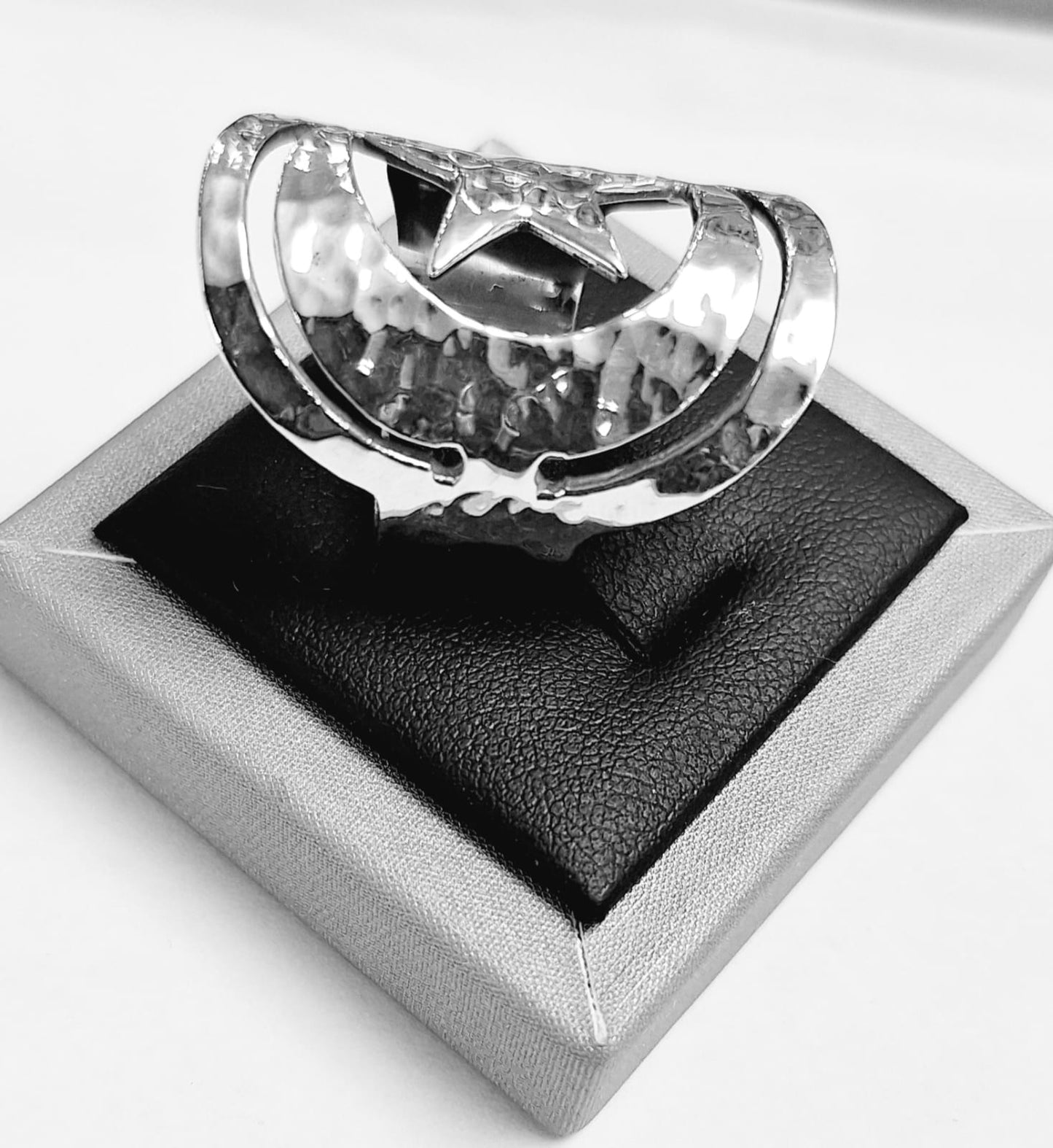 ANILLO MARTILLADO  PLATA LEY 925