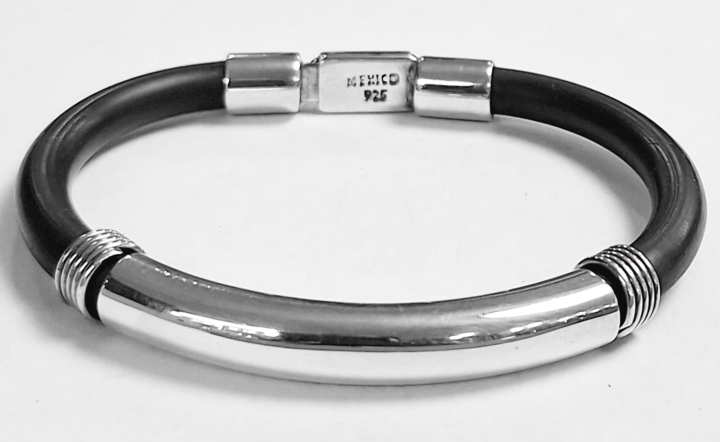 BRAZALETE EN PLATA LEY 925 CON CAUCHO