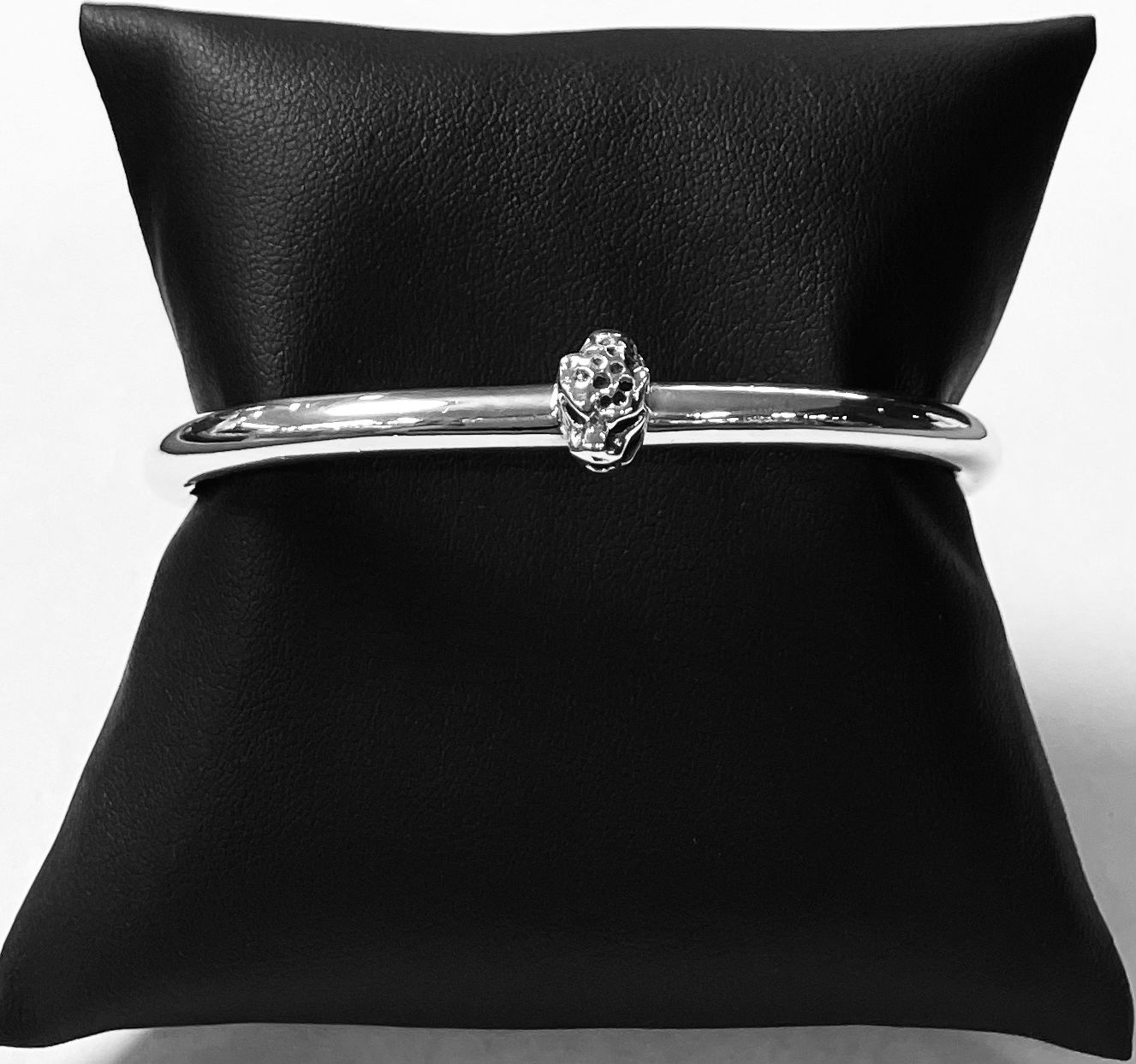 BRAZALETE CON CABEZA DE JAGUAR  EN PLATA LEY 925