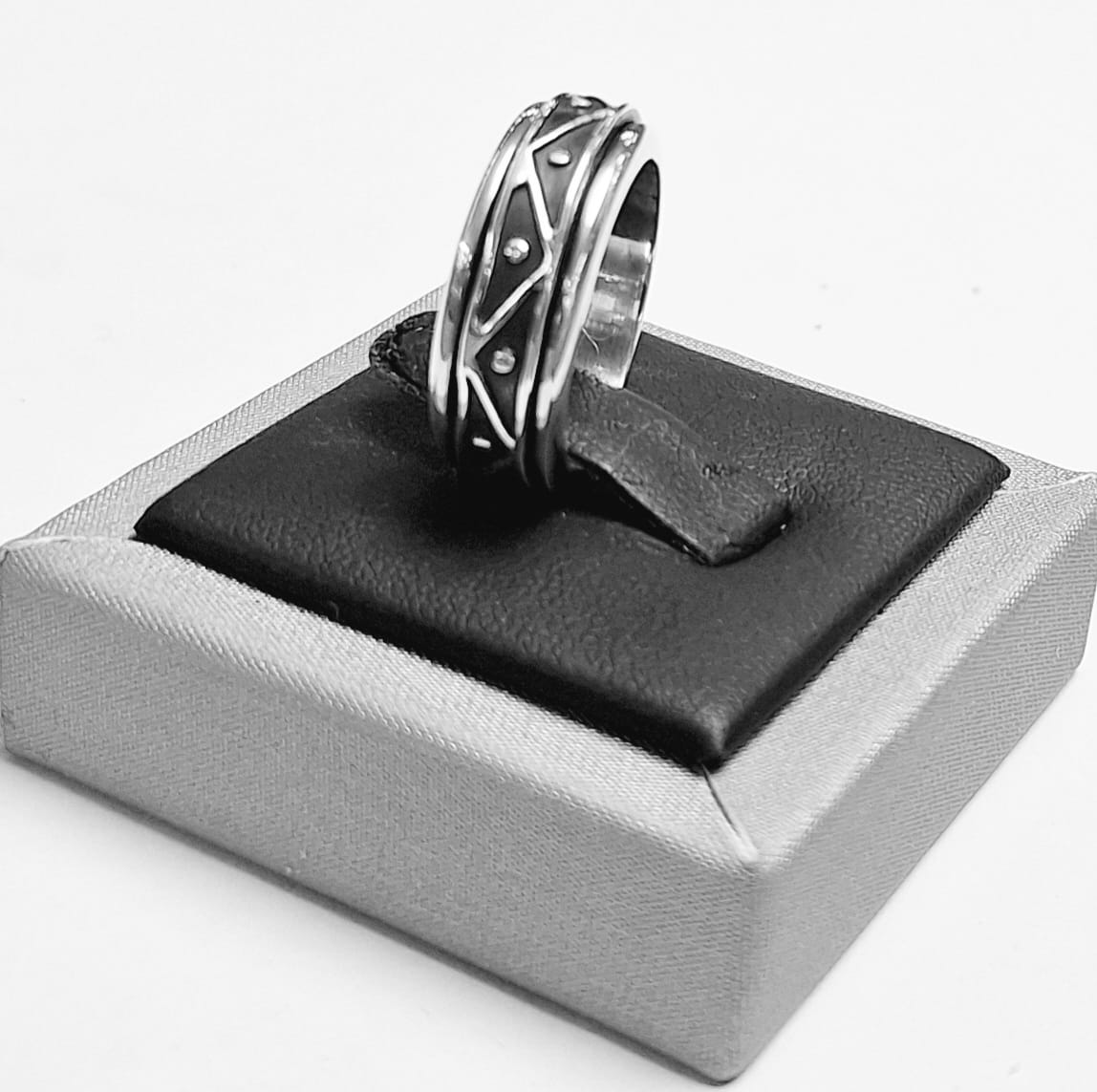 ANILLO ANTI ANSIEDAD EN PLATA LEY 925