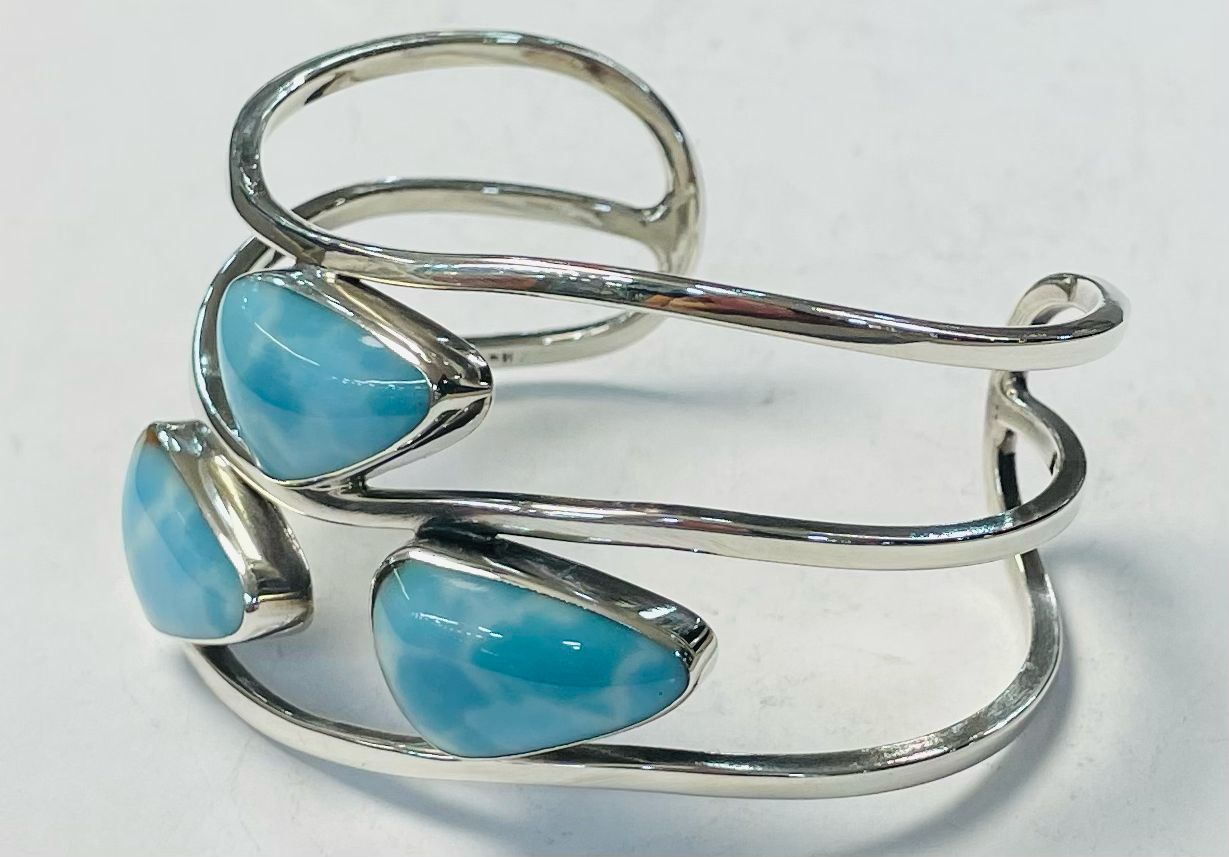 BRAZALETE CON LARIMAR EN PLATA LEY 925