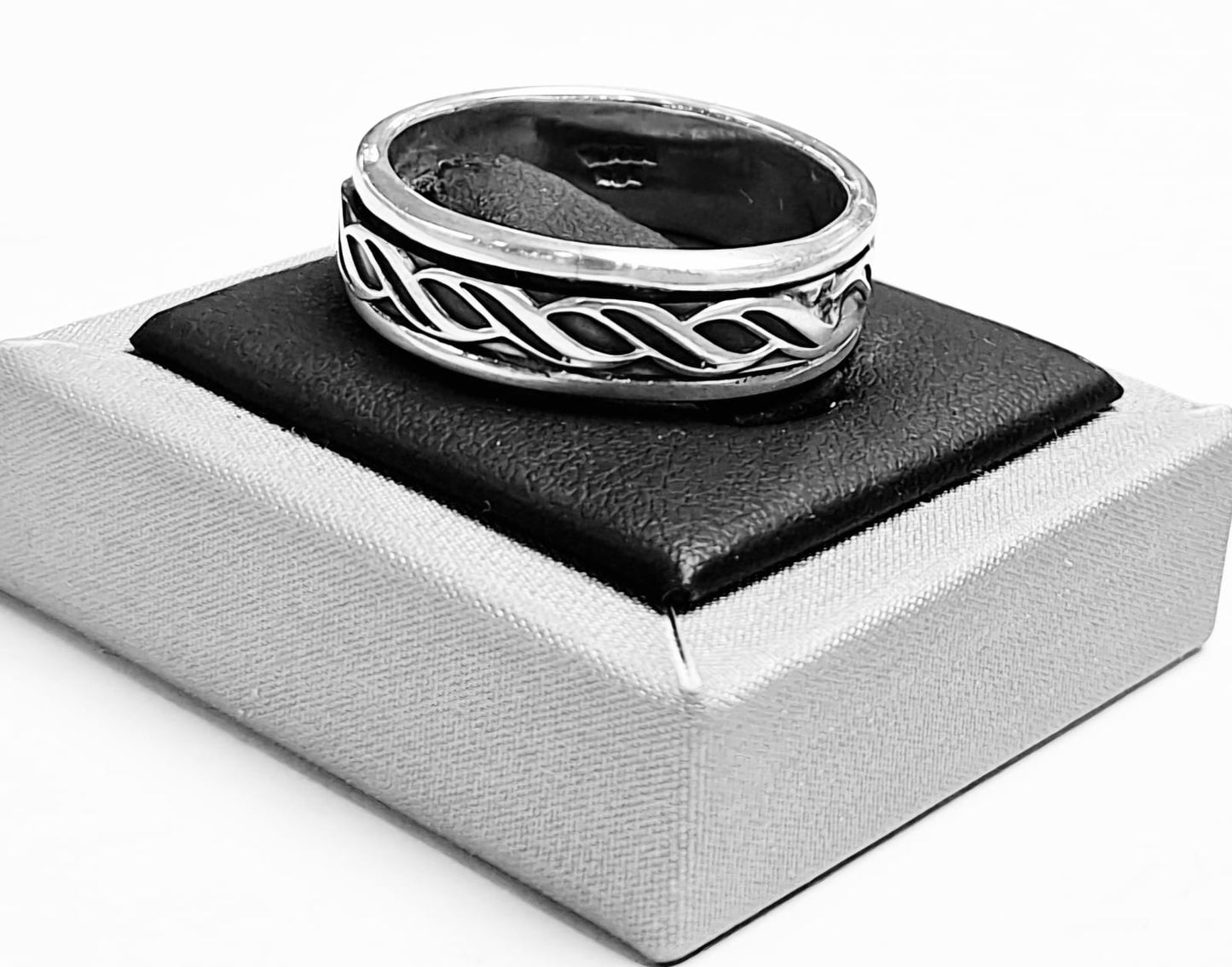 ANILLO EN PLATA LEY 925
