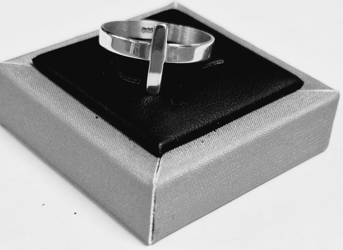 ANILLO  CRUZ EN PLATA LEY 925