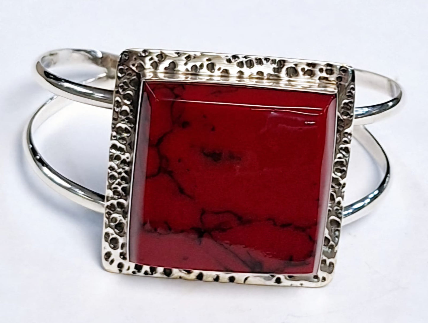 BRAZALETE EN PLATA LEY 925 CON CORAL
