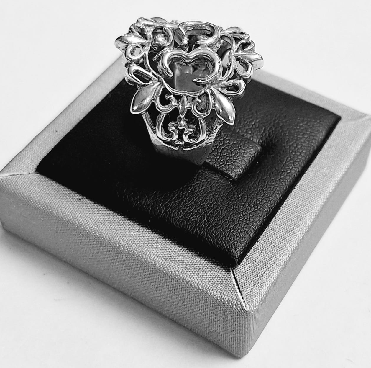 ANILLO SIMBOLO OM EN PLATA LEY 925