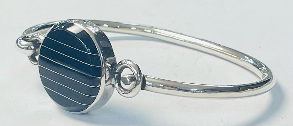 BRAZALETE CON PIEDRA DE OBSIDIANA EN PLATA LEY 925