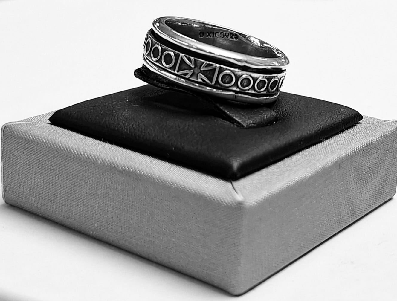 ANILLO ANTI ANSIEDAD  EN PLATA LEY 925