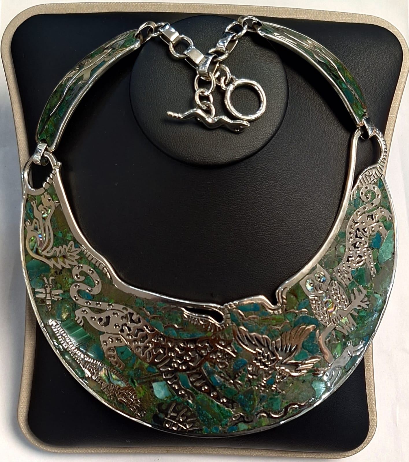 COLLAR SELVÁTICO CON INCRUSTACION DE MALAQUITA EN PLATA LEY 925