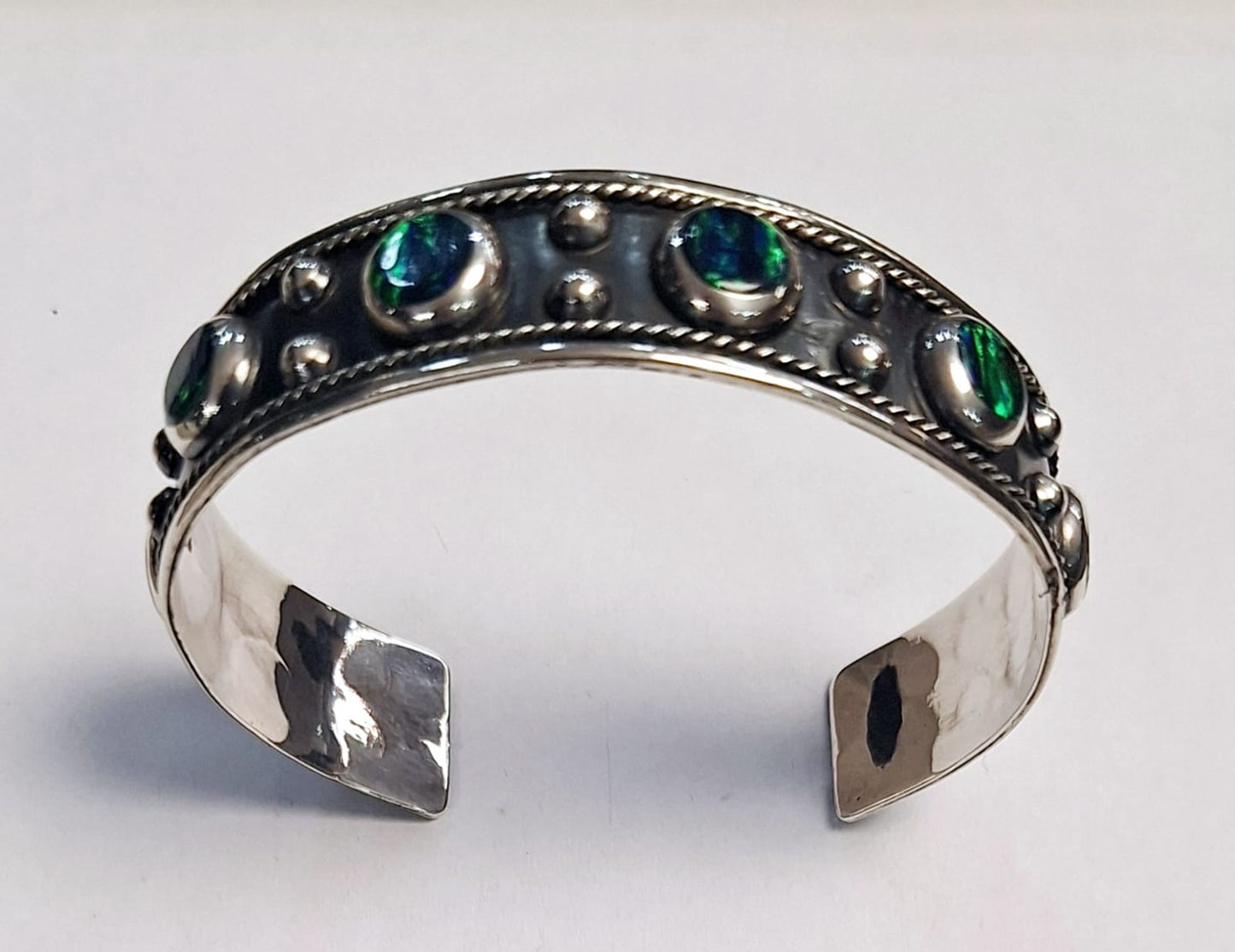 BRAZALETE CON OPALO EN PLATA LEY 925
