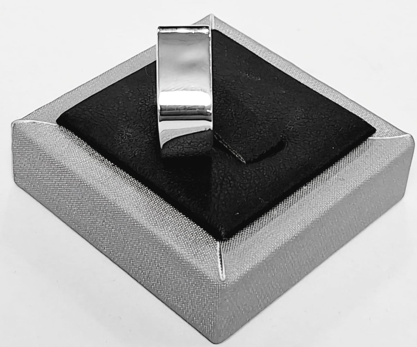ANILLO CUADRADO EN PLATA LEY 925