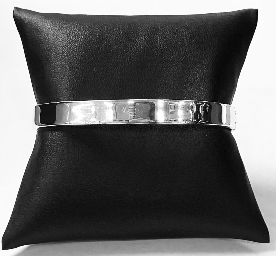 BRAZALETE OVALADO  EN PLATA LEY 925