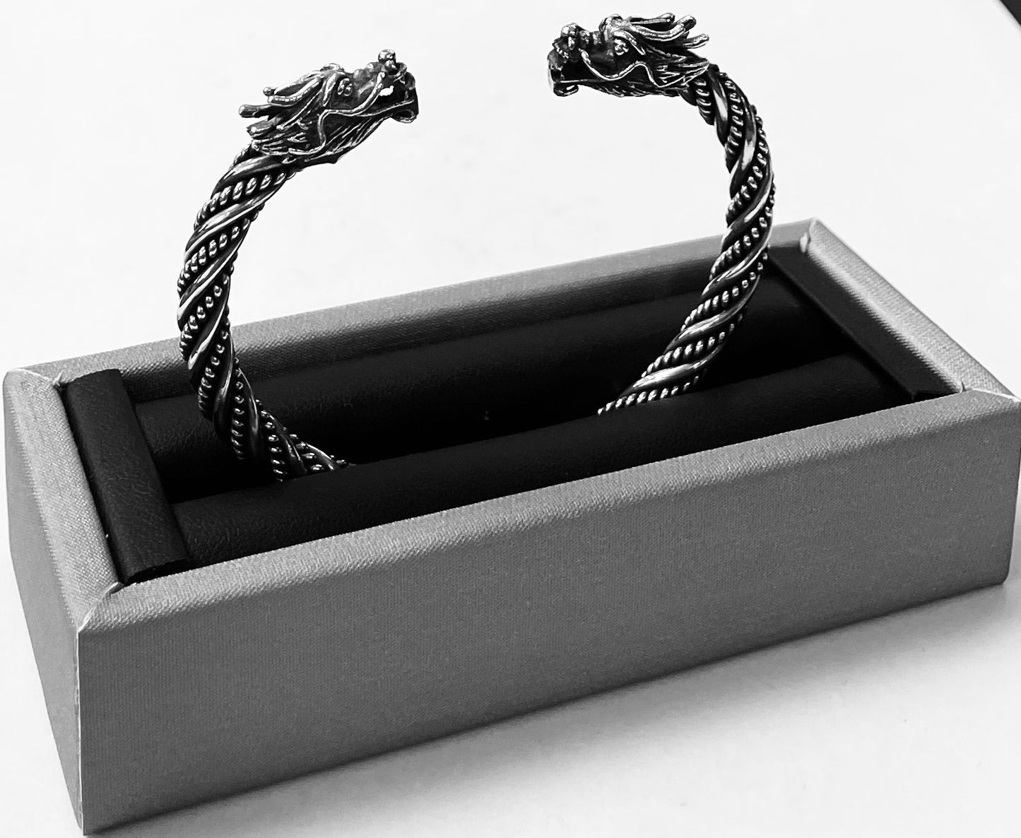 BRAZALETE CABEZA DE GRAGON EN PLATA LEY 925
