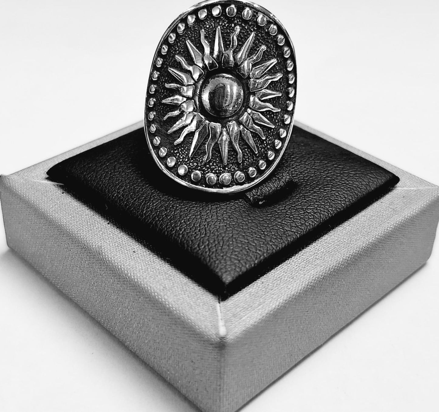 ANILLO SOL MAYA EN PLATA LEY 925