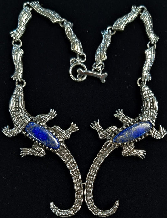 COLLAR COCODRILO CON INCRUSTACION DE LAPISLAZULI  EN PLATA LEY 925