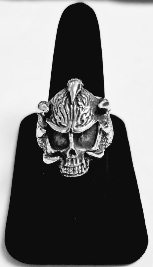 ANILLO CALAVERA GUERRERO EN PLATA LEY 925