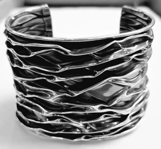 BRAZALETE CORRUGADO EN  PLATA LEY 925