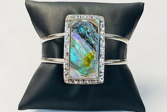 BRAZALETE EN PLATA  LEY 925 CON CONCHA DE ABULON
