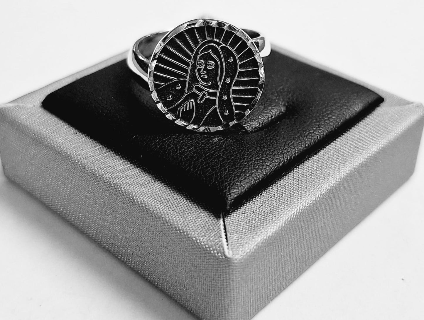ANILLO VIRGEN DE GUADALUPE EN PLATA LEY 925