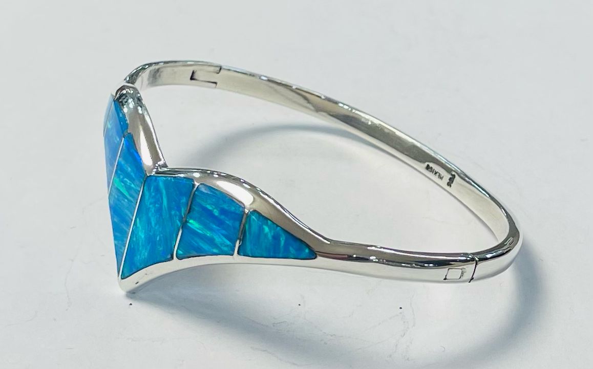BRAZALETE CON OPALO EN PLATA LEY 925