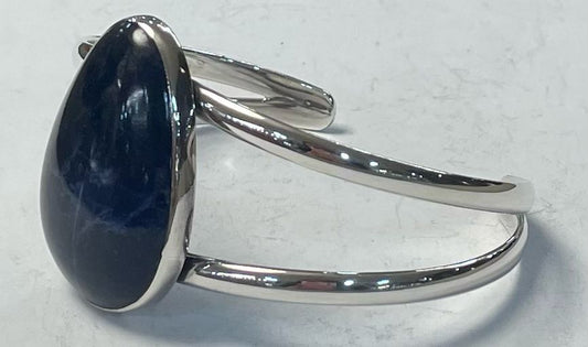 Brazalete con Lapislazuli en Plata Ley 925, vista frontal