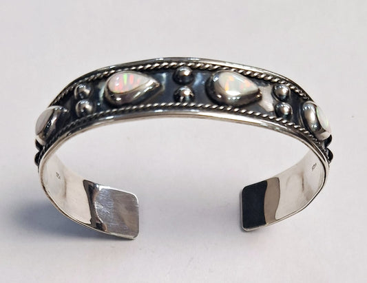 BRAZALETE CON OPALO EN PLATA LEY 925
