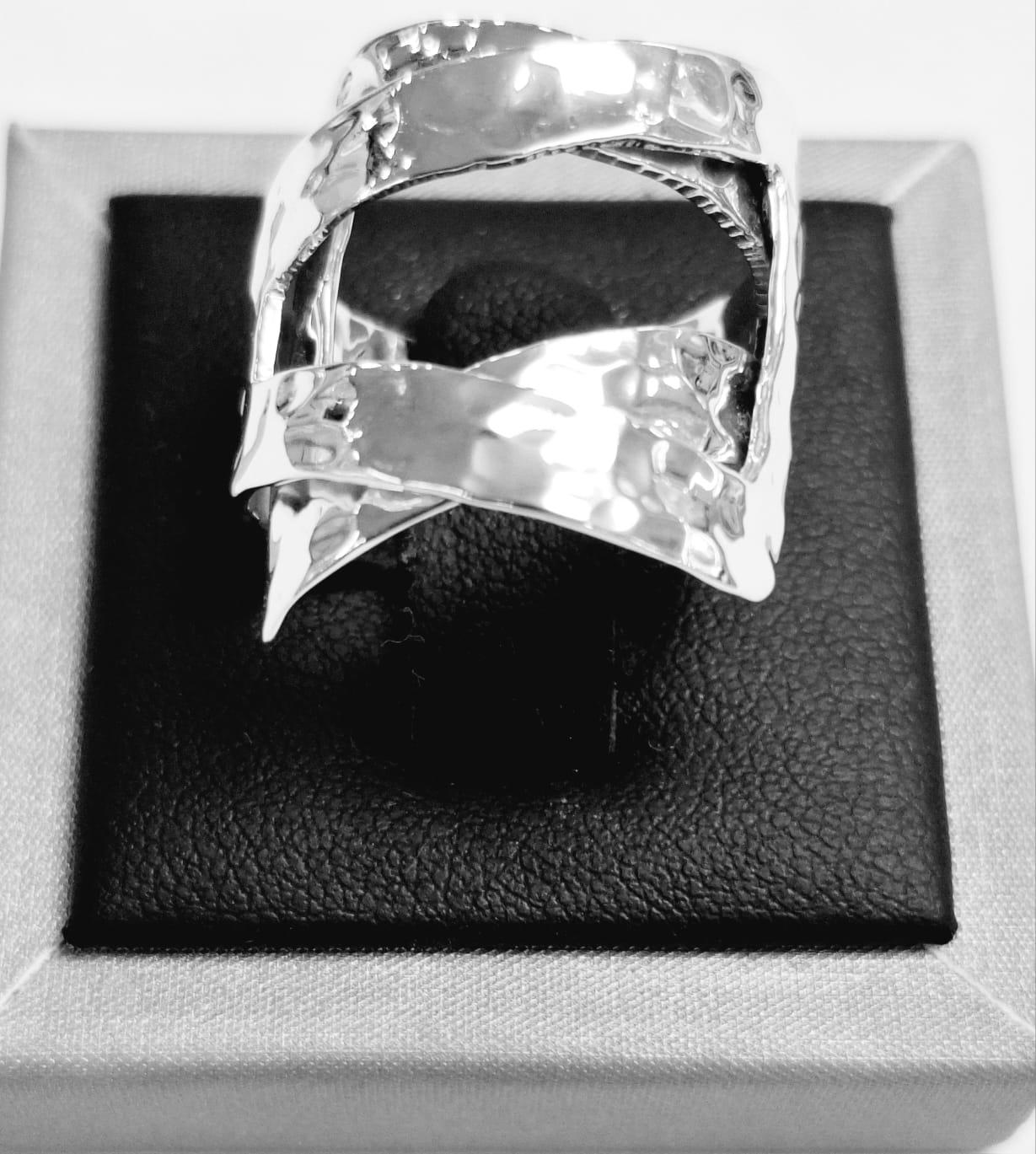 ANILLO MARTILLADO  PLATA 925