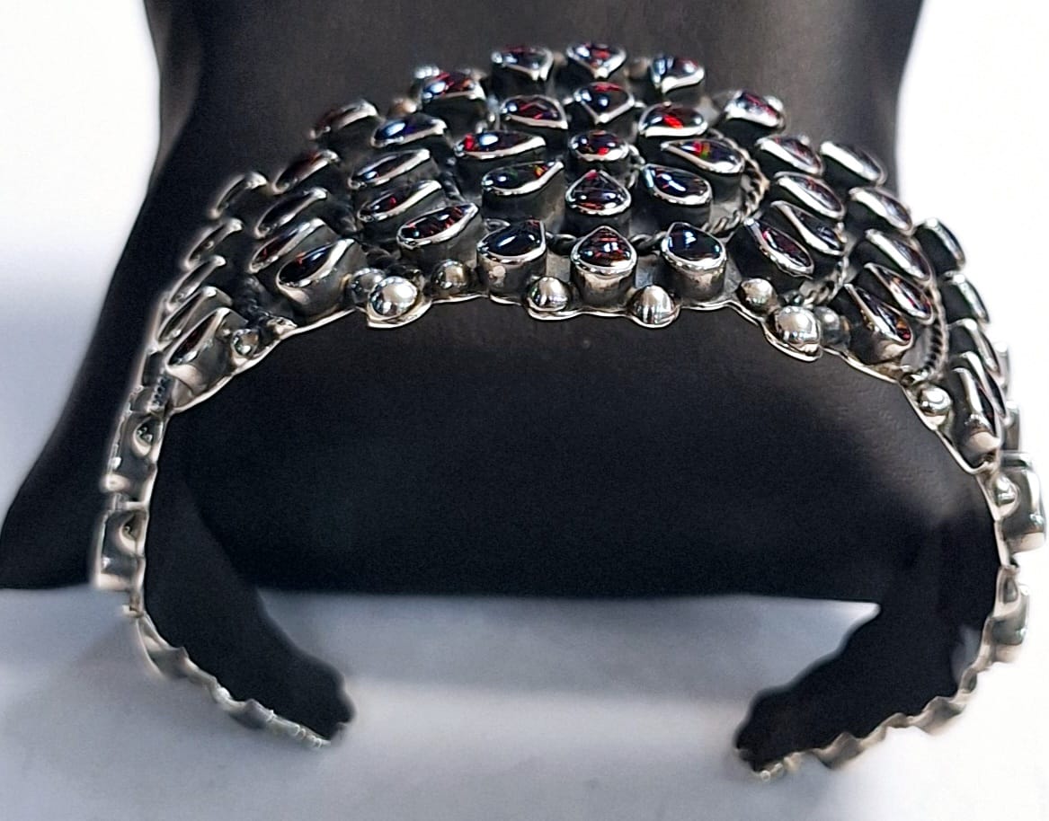 BRAZALETE CON OPALO  EN PLATA  LEY 925