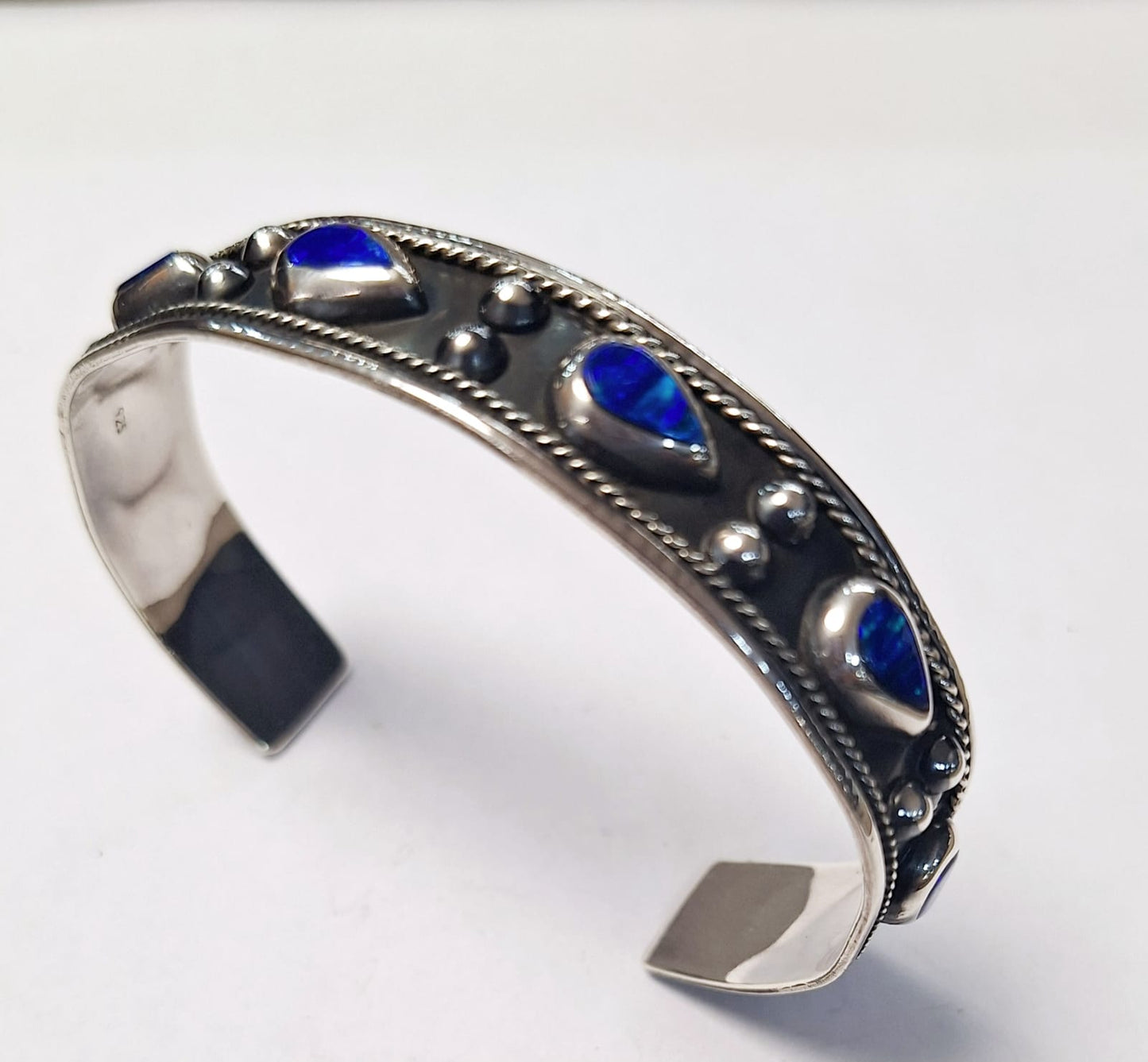 BRAZALETE CON OPALO EN PLATA LEY